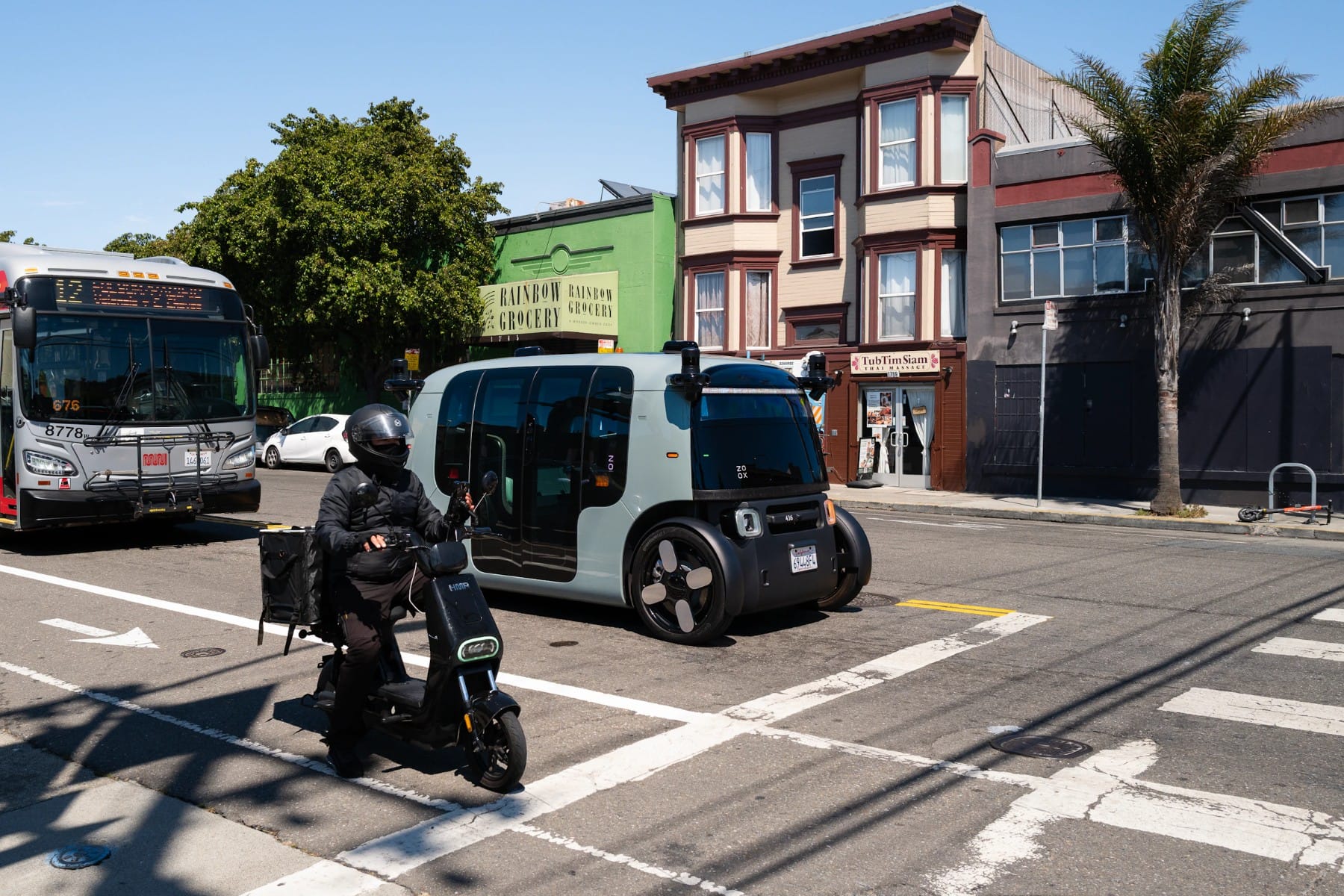 Amazon-Tochter-Zoox-startet-in-San-Francisco-ihr-Robotaxi-Angebot