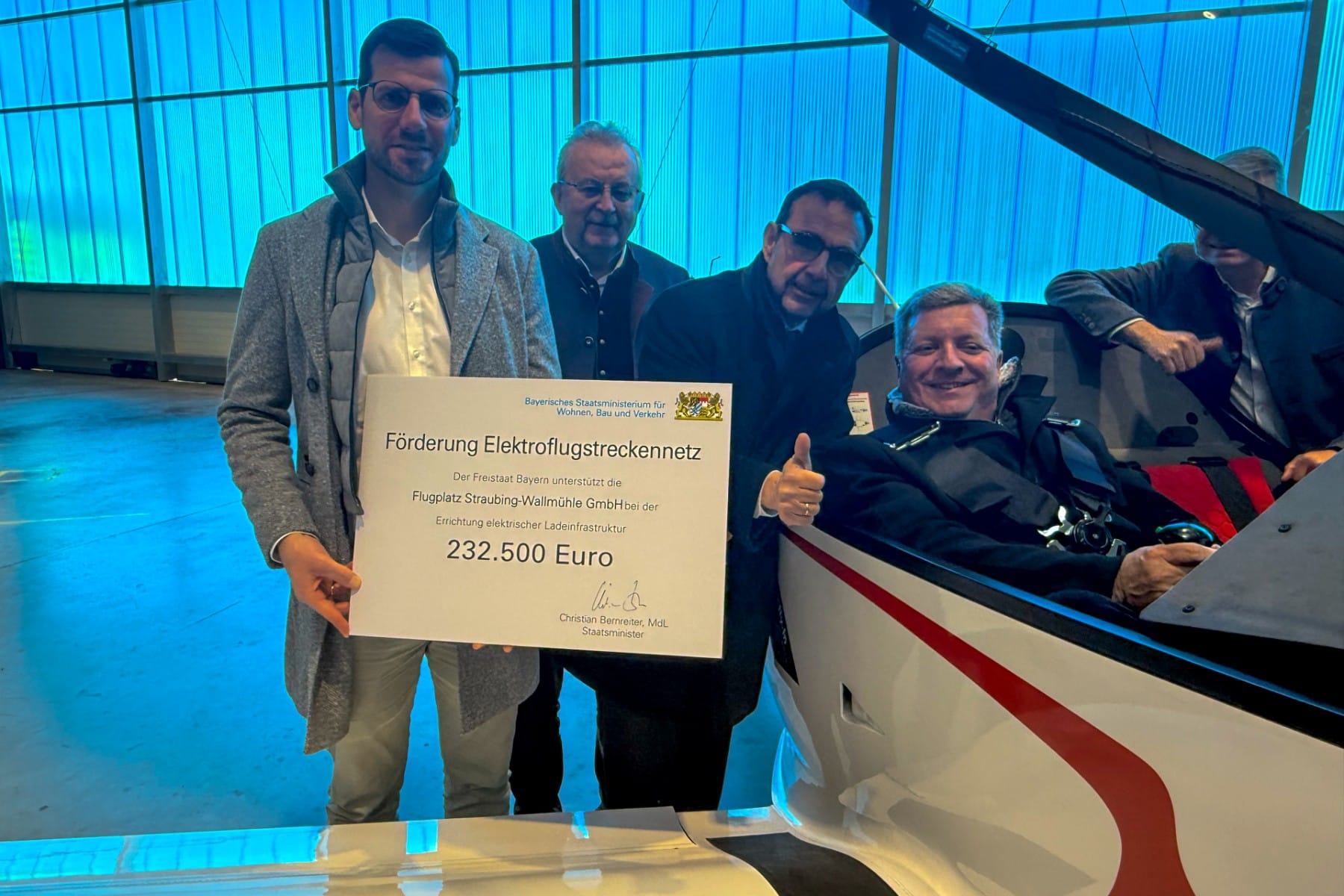 Bayern-f-rdert-Ladeinfrastruktur-f-r-Elektroflugzeuge