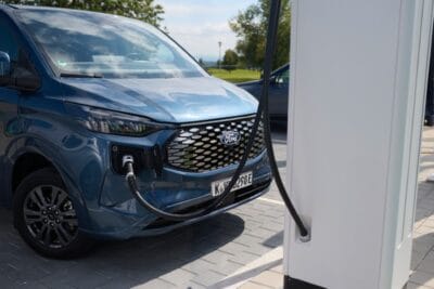 Ford e transit custom ladestation