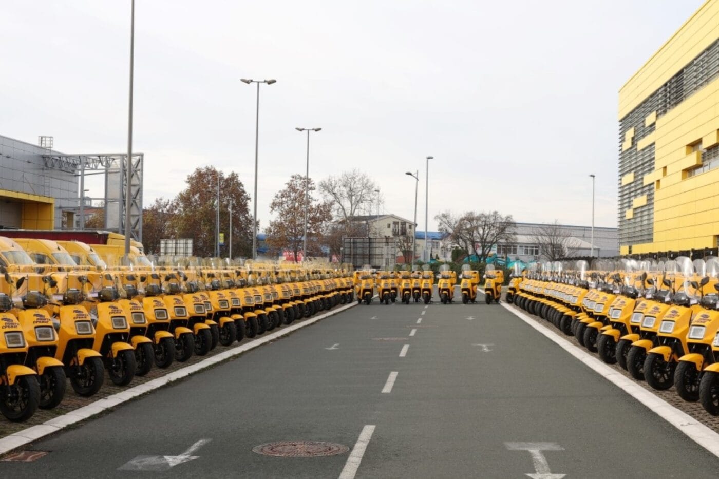 Posta srbije e roller electric scooter serbien serbia