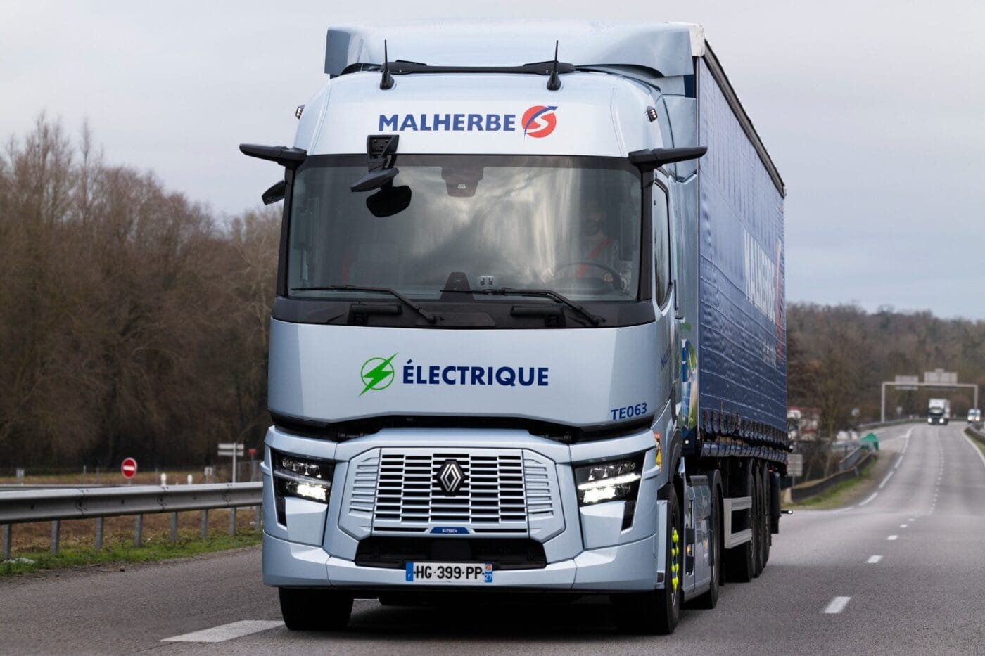 Renault trucks e tech t e lkw electric truck malherbe frankreich france min