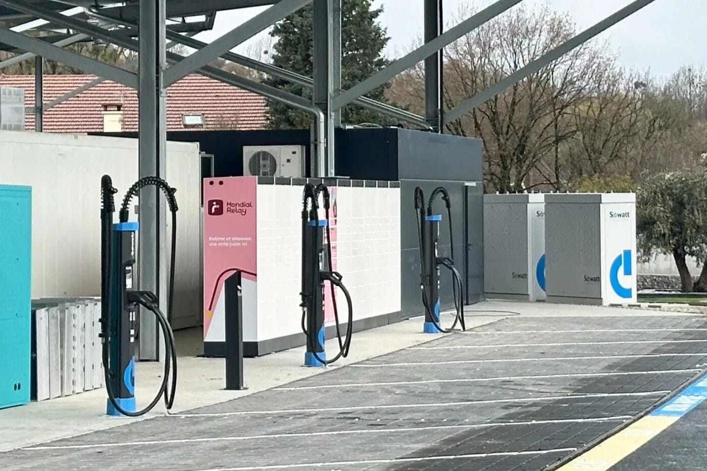 Sowatt solutions ladestation charging station kempower frankreich france