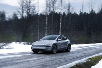 Tesla model y schnee winter