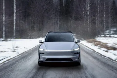 Tesla model y schnee winter