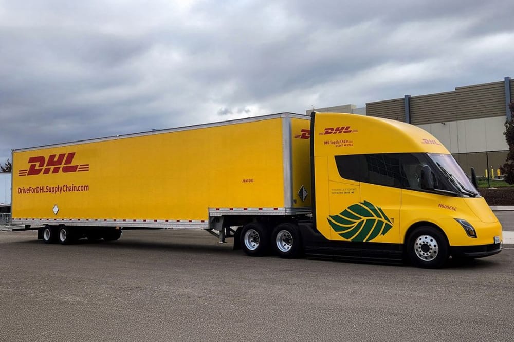 Tesla semi e lkw electric truck dhl kalifornien california usa