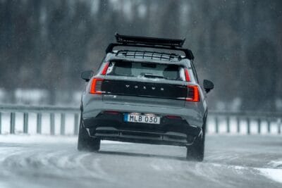 Volvo ex cross country exterior schweden fahraufnahme schwedisches kennzeichen