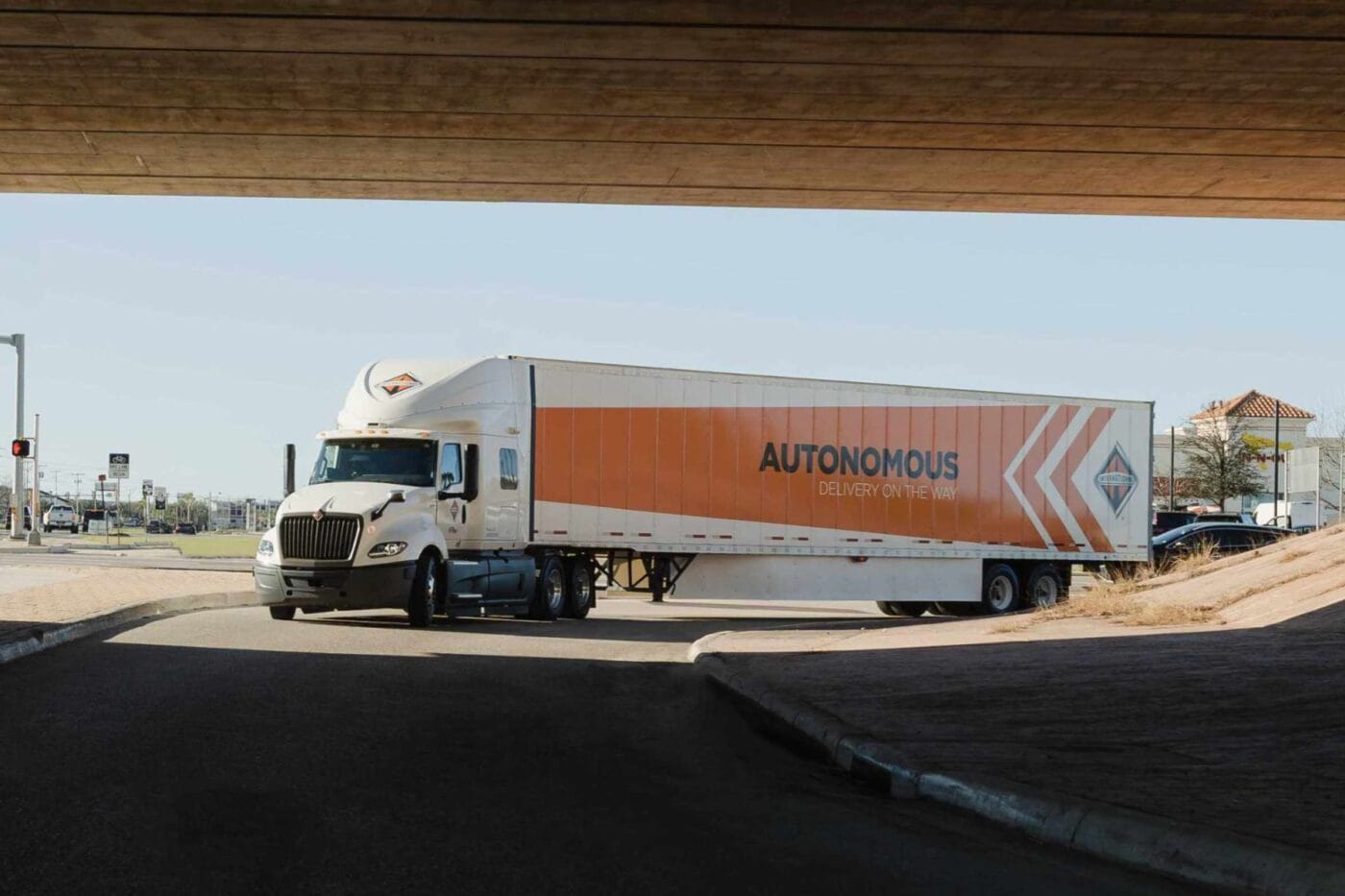 Autonomer lkw traton international plusai