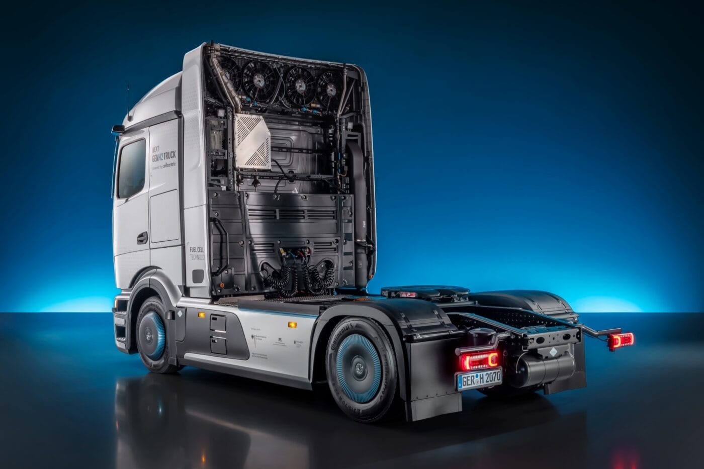 Daimler truck mercedes benz nextgenh2 brennstoffzellen lkw fuel cell truck wasserstoff hydrogen