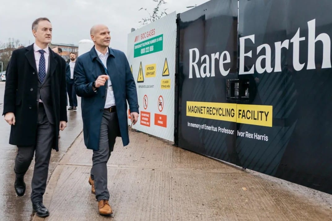 Recyclinganlage-f-r-Seltenerdmagnete-in-Gro-britannien-er-ffnet
