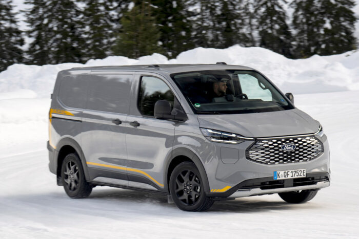Ford e transit custom awd