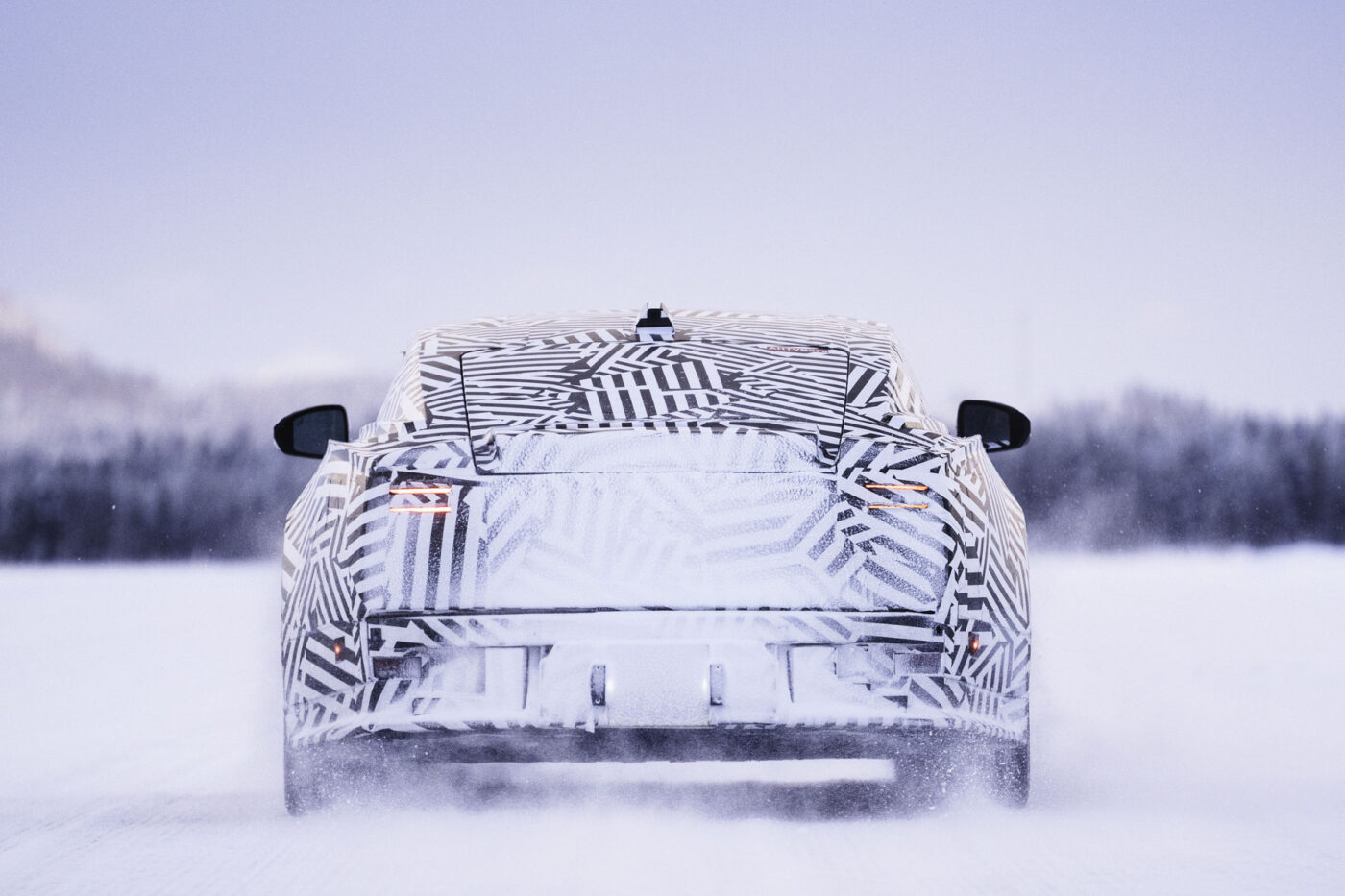 Jaguar luxury gt winter testfahrten schweden