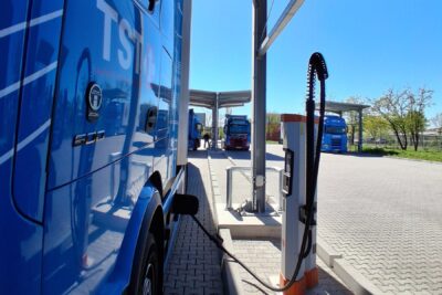 Dragonize tst logistik worms electric trucks charging stations germany