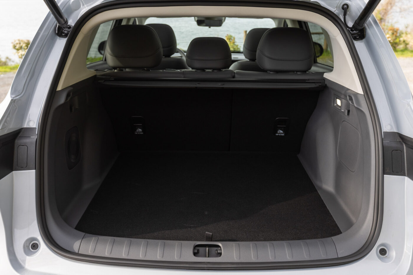 Leapmotor b hybrid ev erev