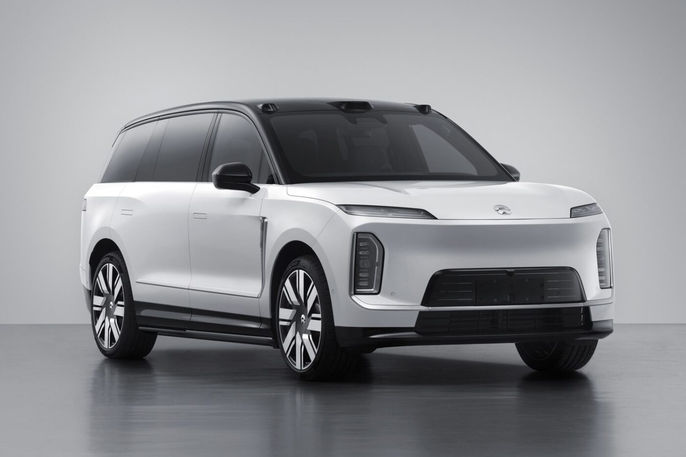 Nio es9