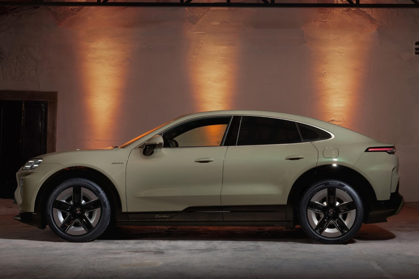 Porsche cayenne coupe electric