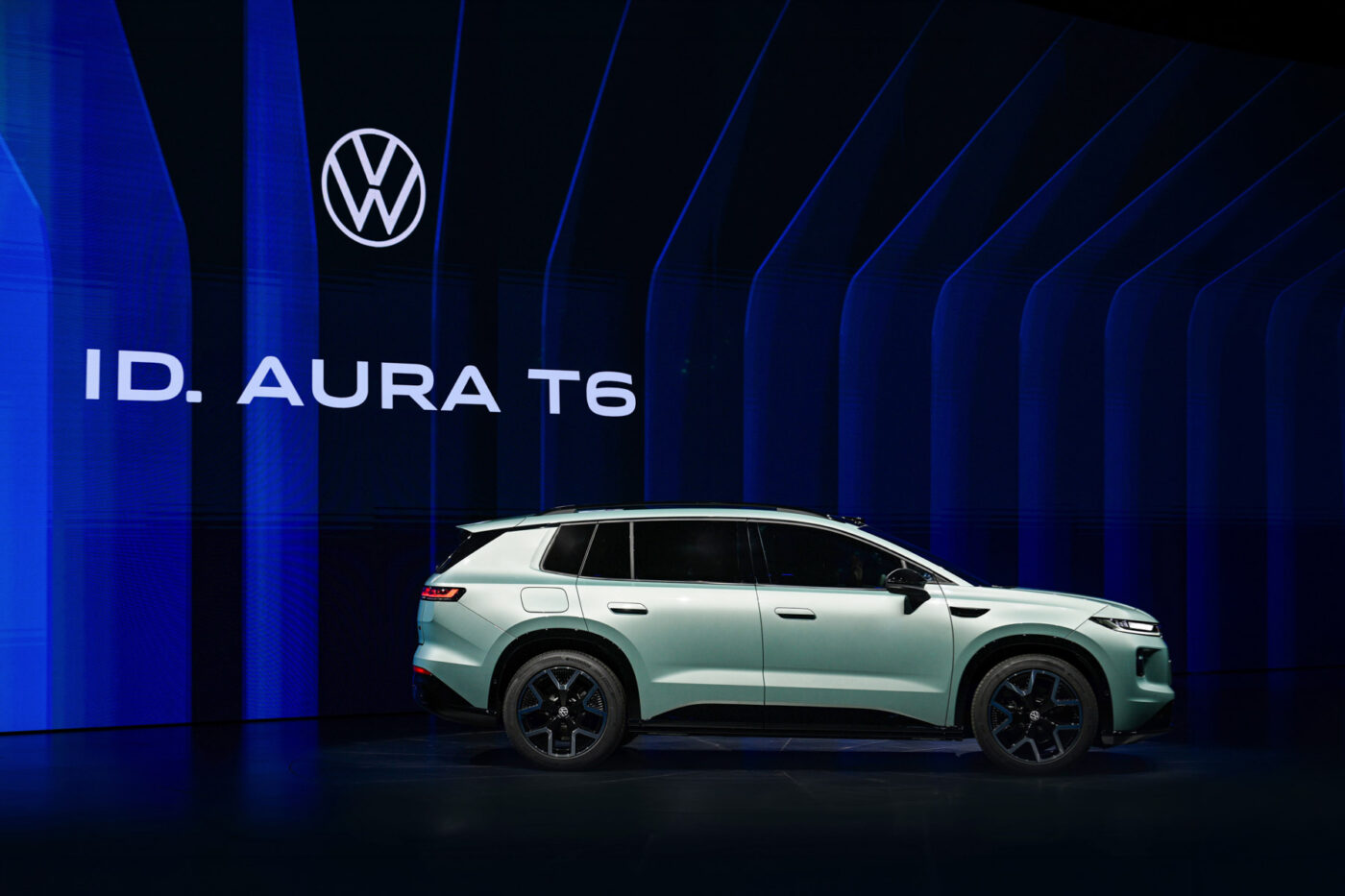 Volkswagen group night auto china id aura t6