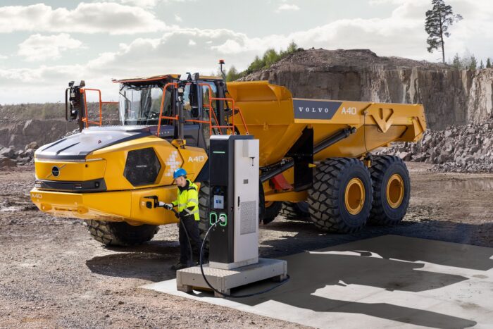 Volvo ce a electric dumper muldenkipper ladestation