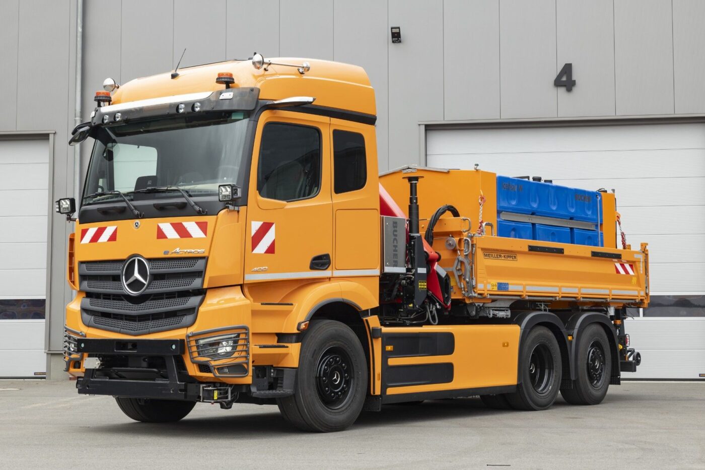 Daimler truck mercedes benz eactros min