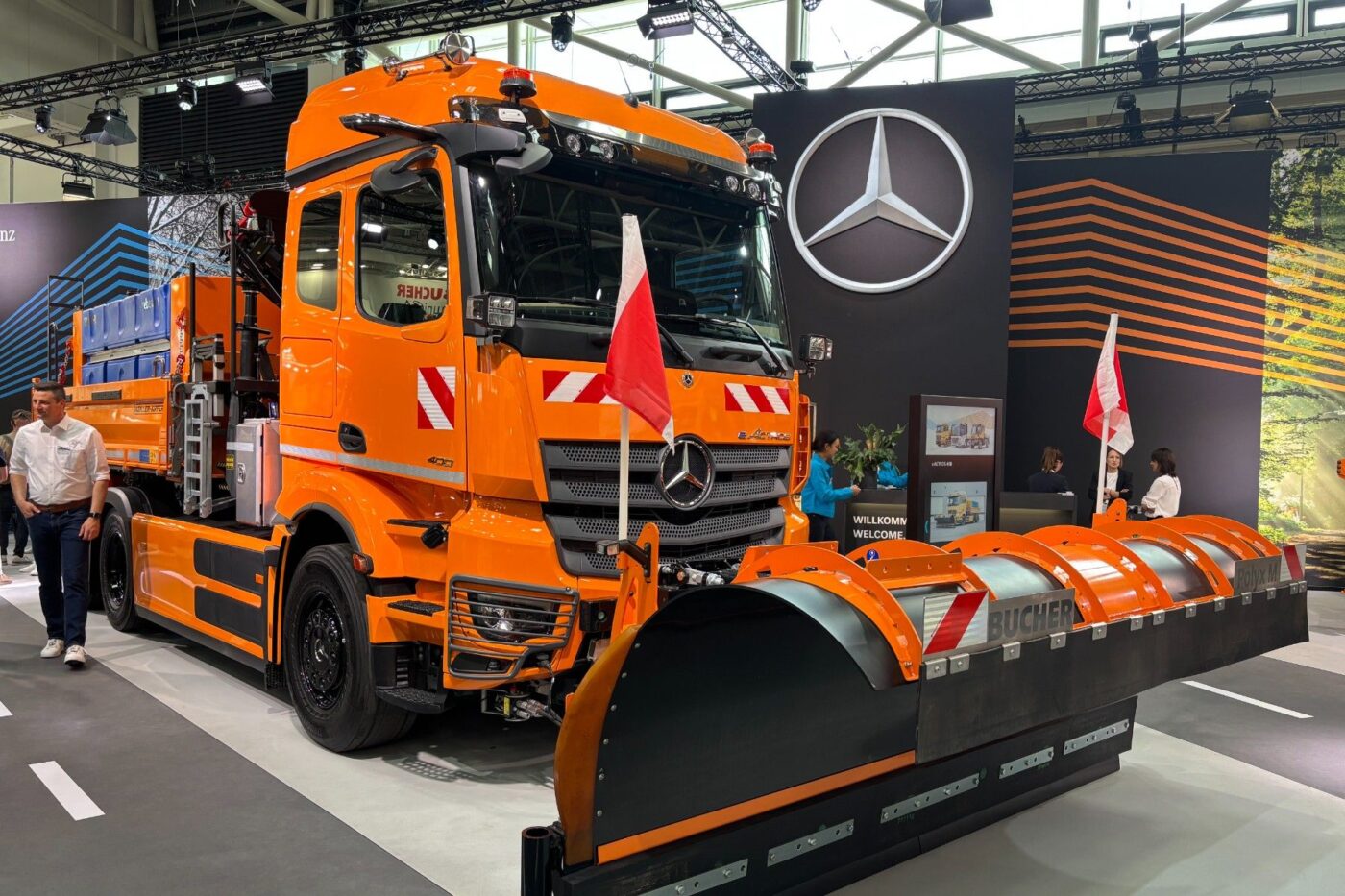 Daimler truck mercedes benz eactros ifat min