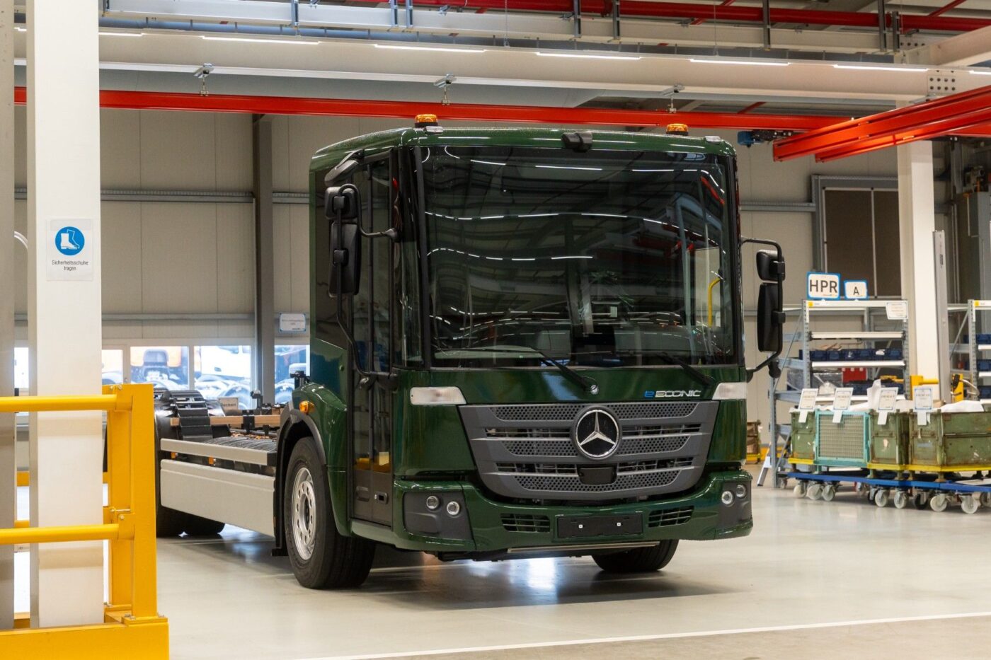 Daimler truck mercedes benz eeconic min