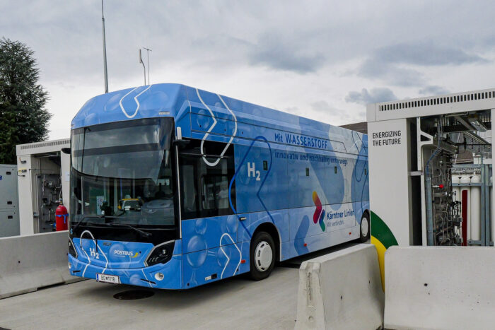 Mcv oebb postbus fcev wasserstoff tankstelle bus