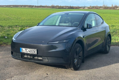 Tesla model y standard