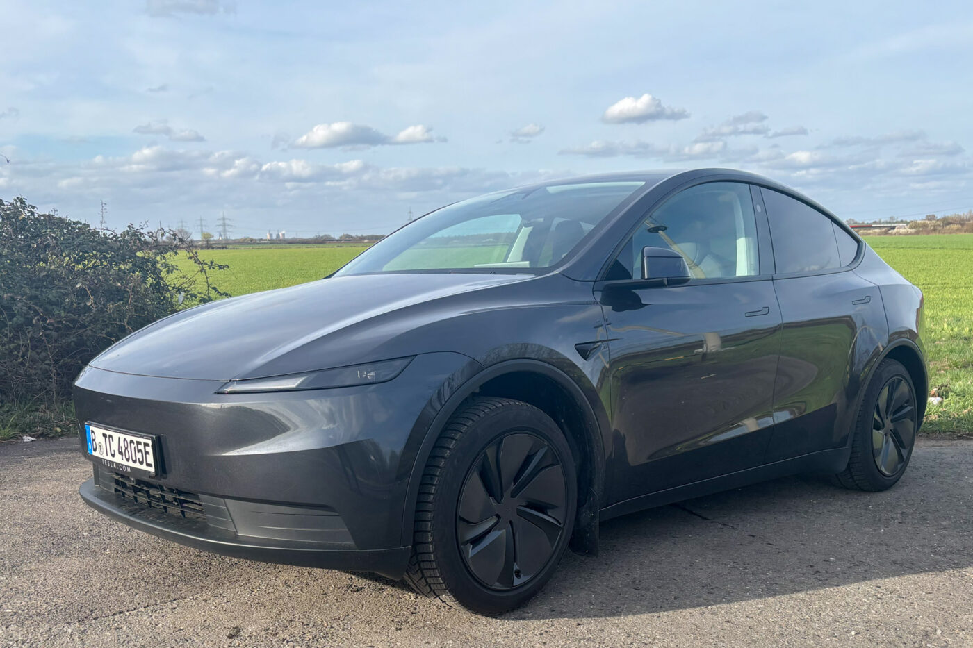 Tesla model y standard