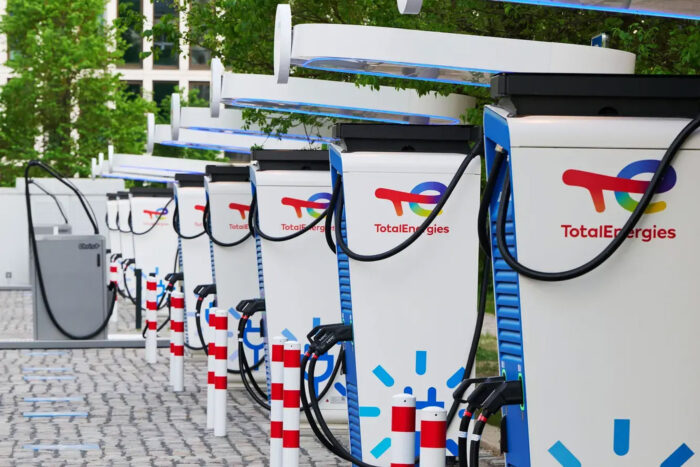 Totalenergies ladestation dc hpc berlin invalidenstrasse