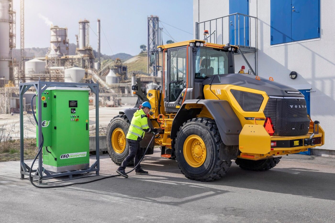 Volvo construction equipment l electric radlader electric wheel loader min