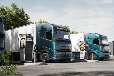 Lkw ladestation lichtblick symbolbild