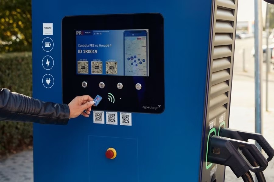 Prag tschechien schnelllader alpitronic ladestation hpc