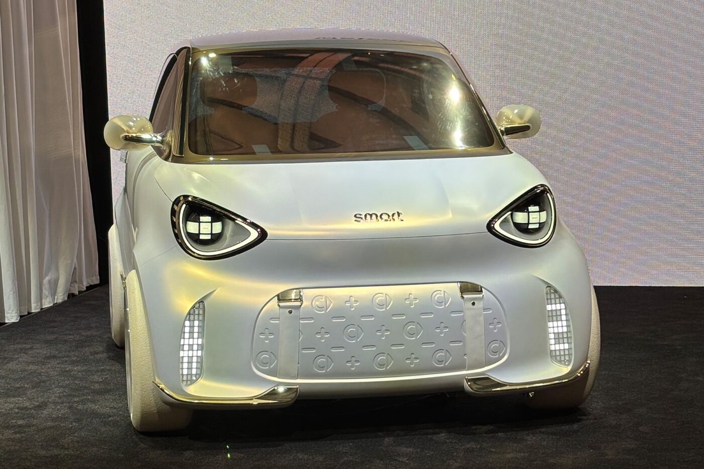 Smart concept hashtag2 rom min