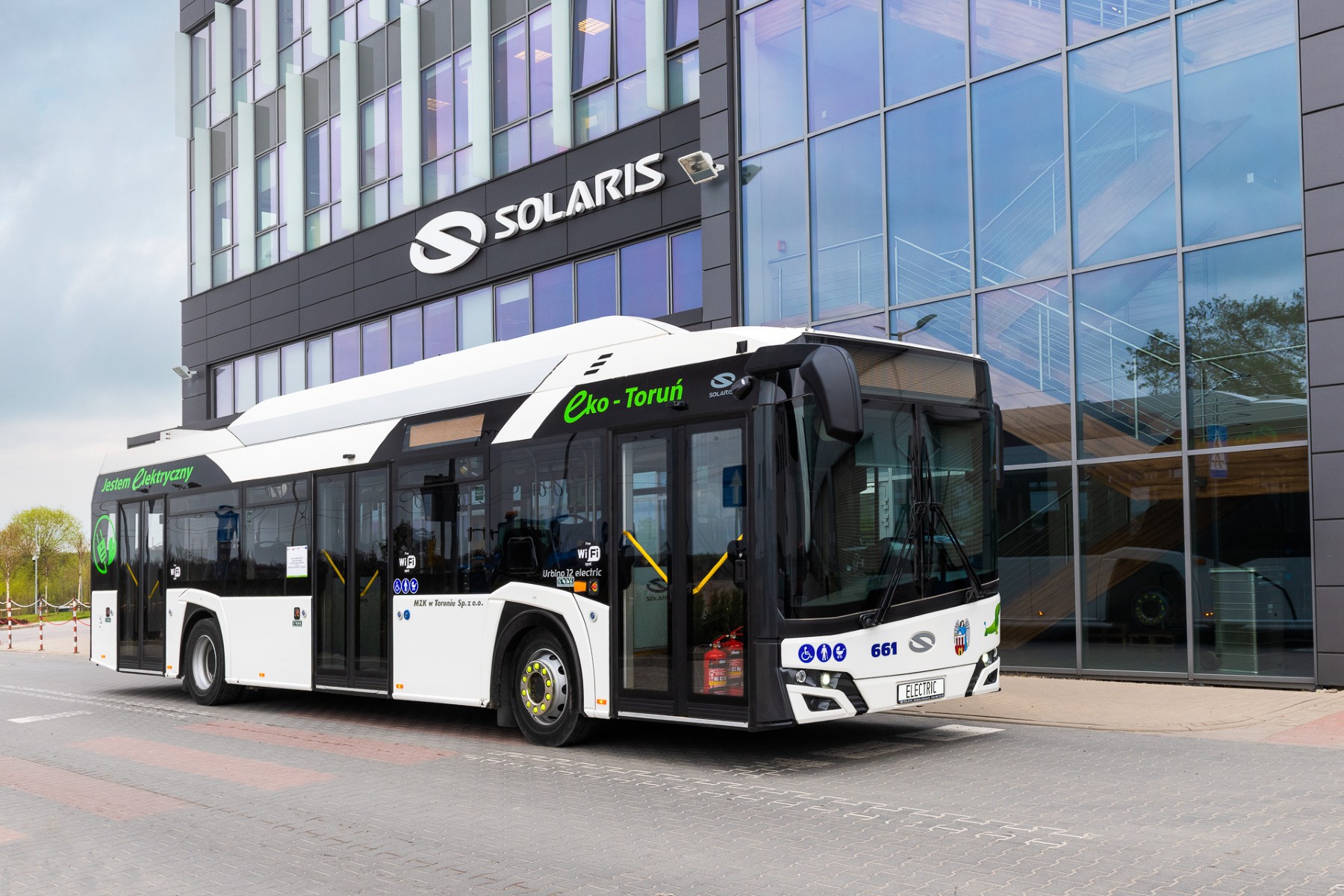 Solaris-liefert-40-Elektrobusse-an-MZK-Toru-