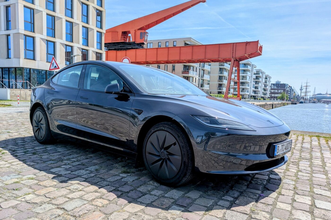 Tesla model fahrbericht christoph m schwarzer