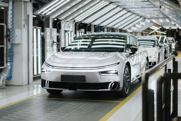 Xpeng p7 produktion magna steyr