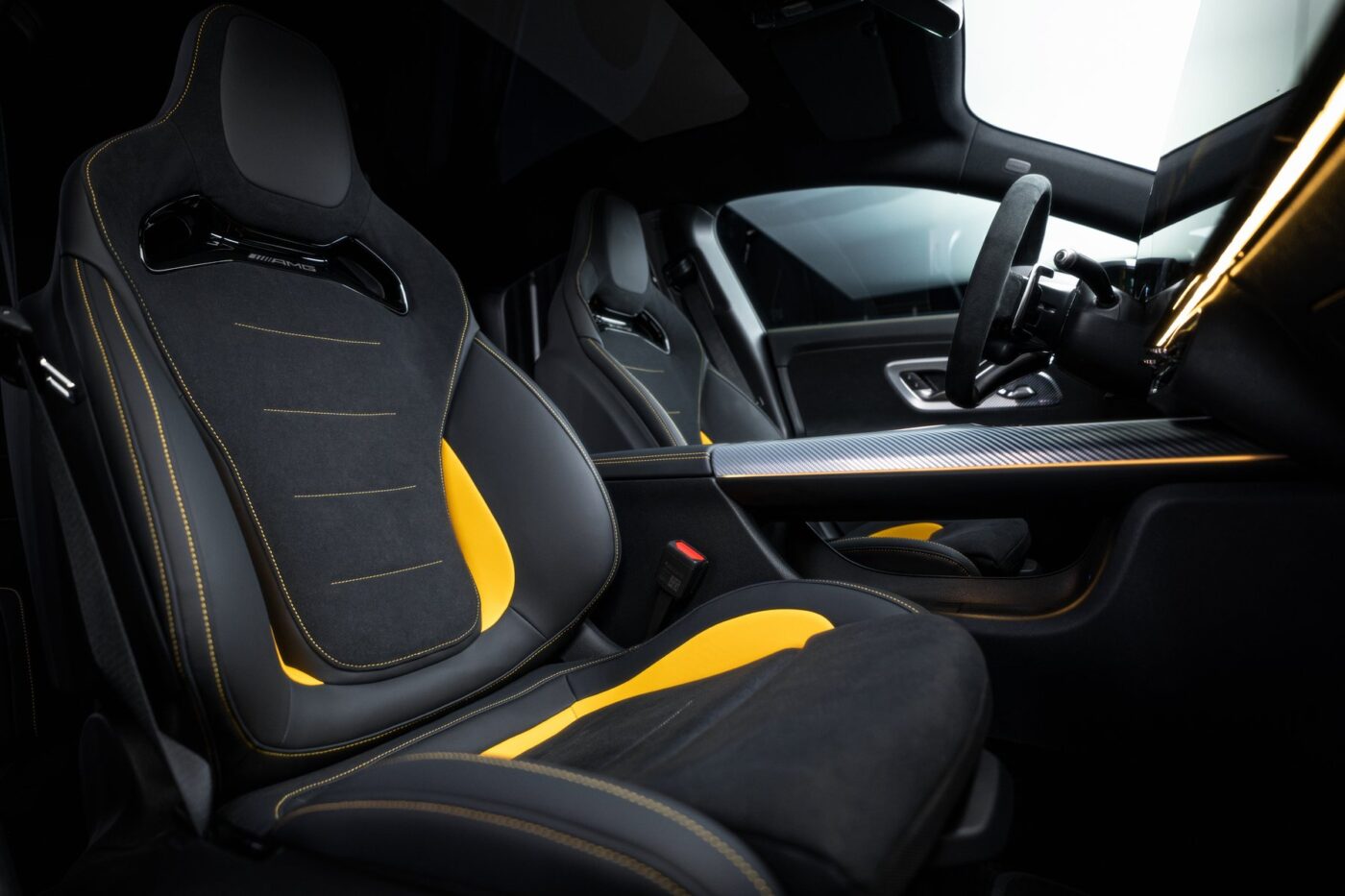 Mercedes benz amg cla mj