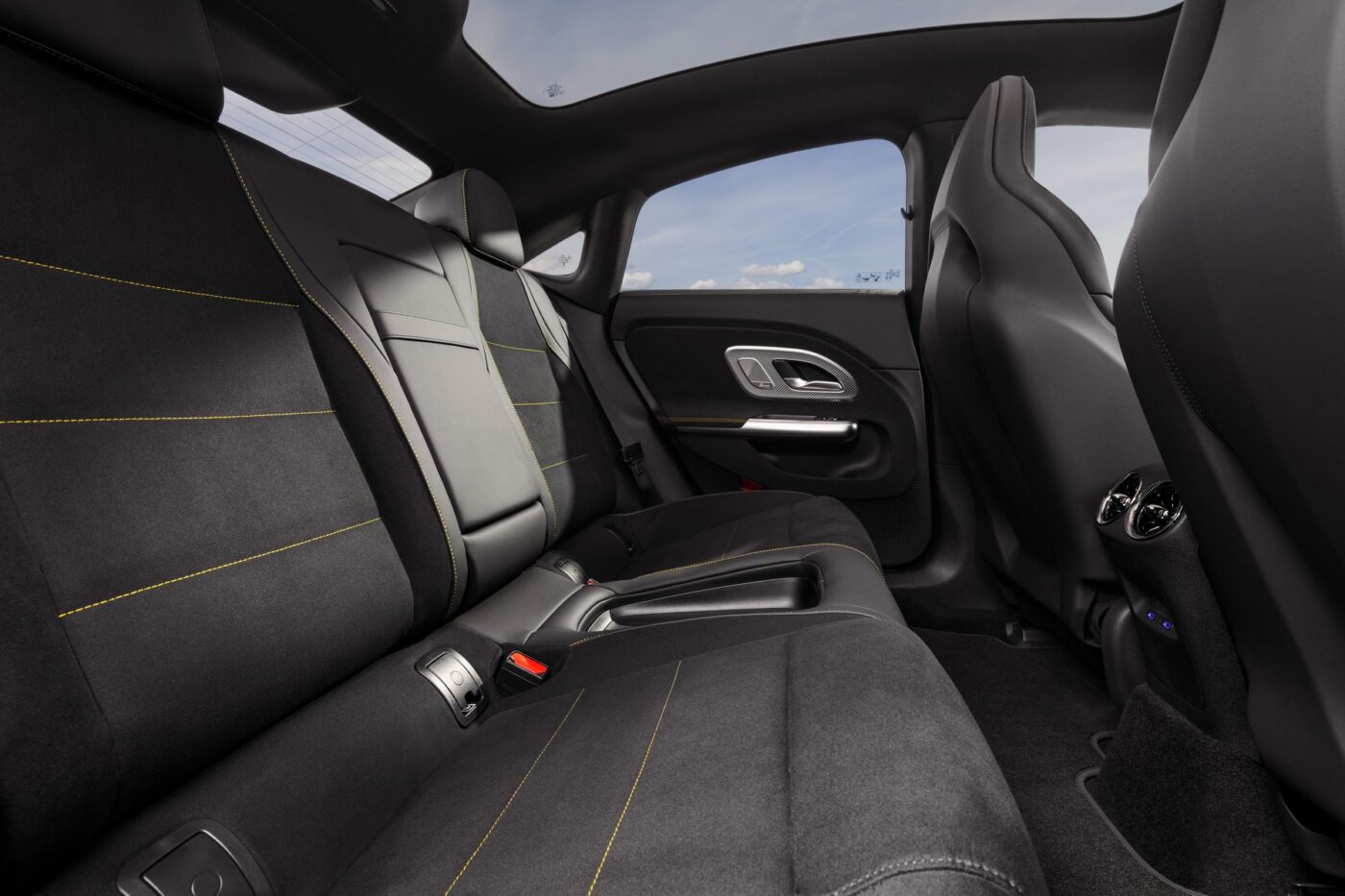 Mercedes benz amg cla mj